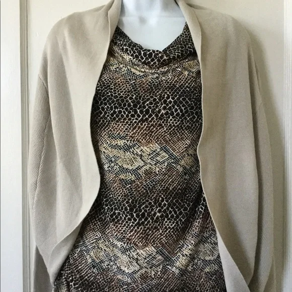 Esperanza Shrug, M, NWT - Picture 1 of 6